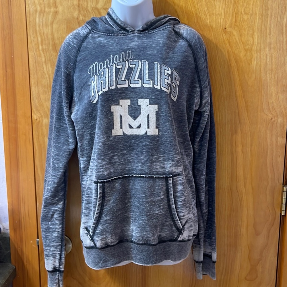Montana Grizzlies UM. Hooded sweatshirt. Size large. Distressed look,